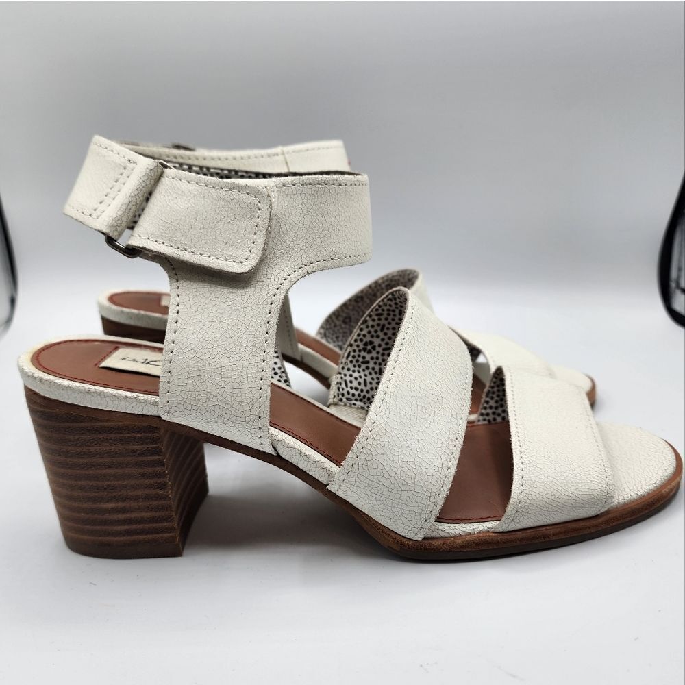 Ellen Degeneres white leather strappy sandals